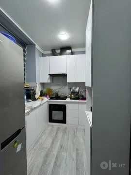 Мирабад. ЦУМ продается квартира 3/2/3, высакопотолочка. 70 м2