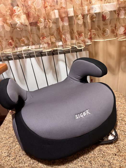 Бустер  детский  автокресло