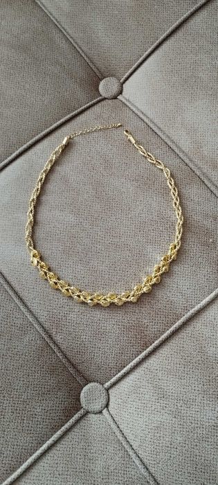 Колье, ожерелье