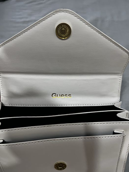 Geanta GUESS