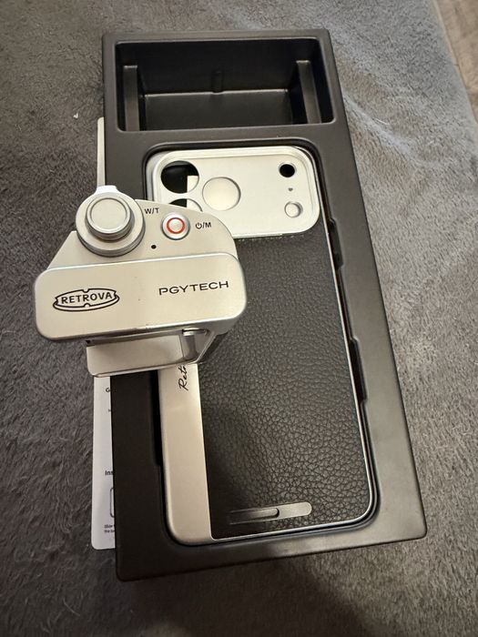 RETROVA GRIP KIT за iPhone 17 Pro Max (Graphite Black)