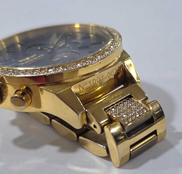 Дамски часовник Haemmer с кристали Swarovski