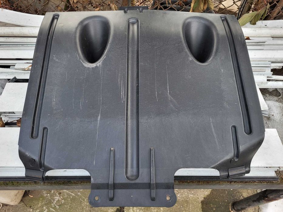 Scut spate ford focus 3