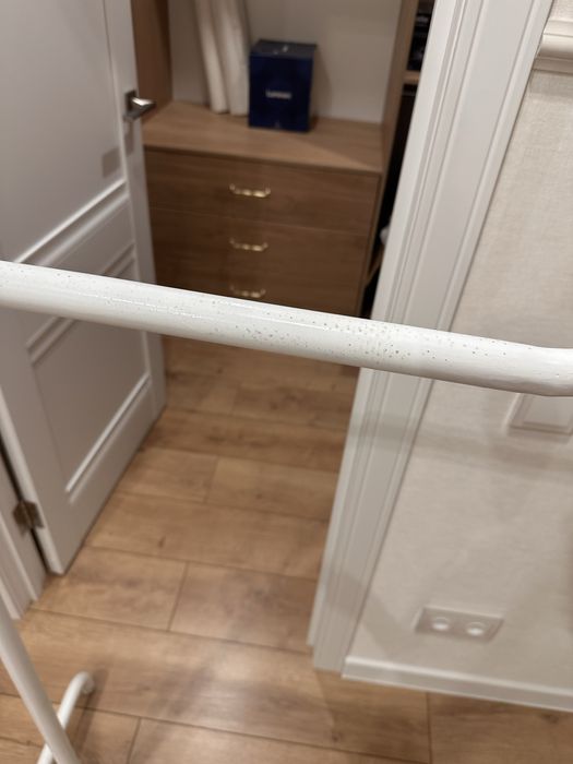 Продаю вешалку ( рэйл)