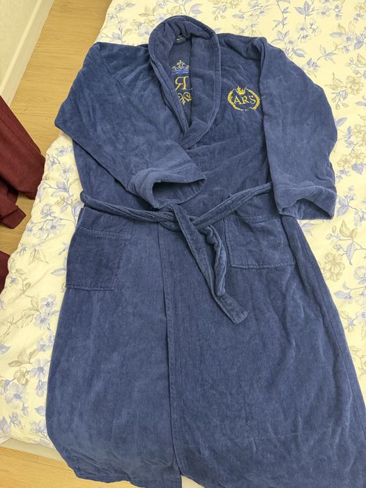 Продам за 5000 мужской банный халат с вышивкой