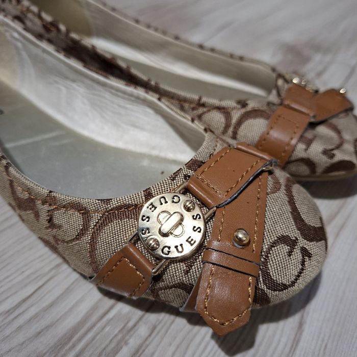 Дамски обувки тип "балерина" Guess