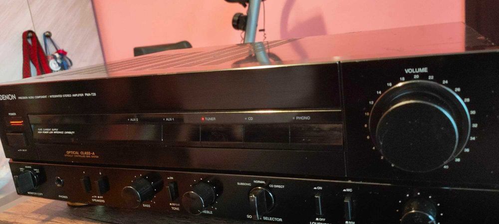 Denon PMA 720 stereo amplifier