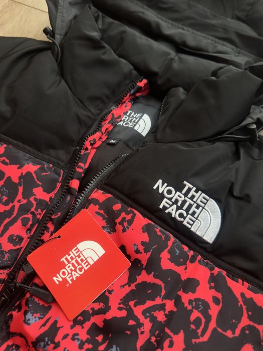 The   North   Face  Puffer   Nuptse  //   Trimit  Cu   Verificare //