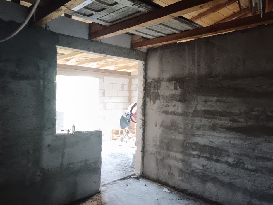 Vând proprietate în Cazasu, aproape de Brăila, compusă din casă nouă și teren de 304 mp, într-o zonă în plină dezvoltare