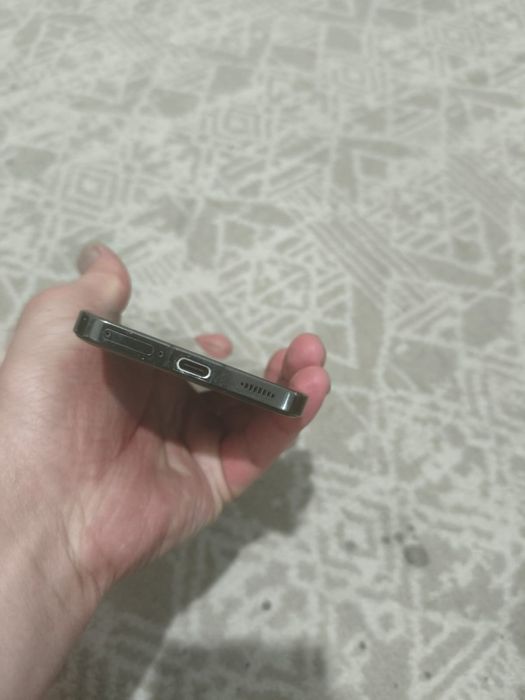 Продам Xiaomi 13 256