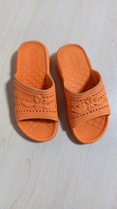 Резиновые шлёпки