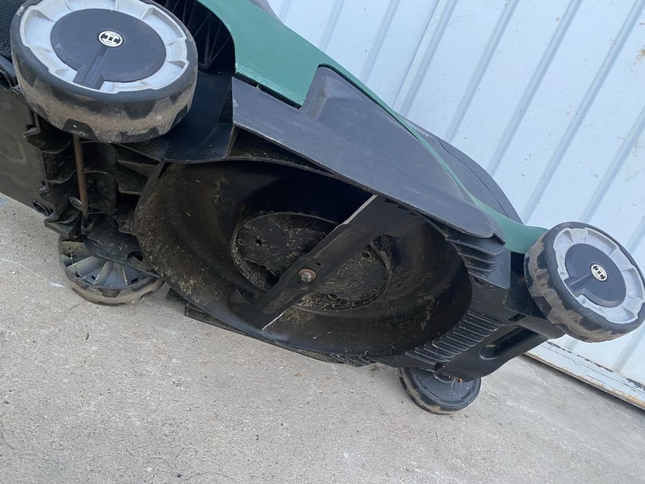 Masina tins gazon Bosch Advanced Rotak 650