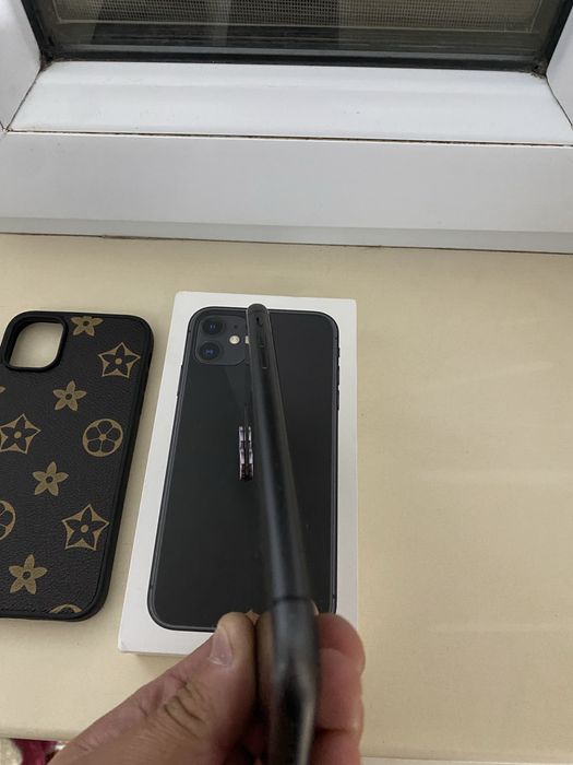Iphone 11 64g 74% без ремонт
