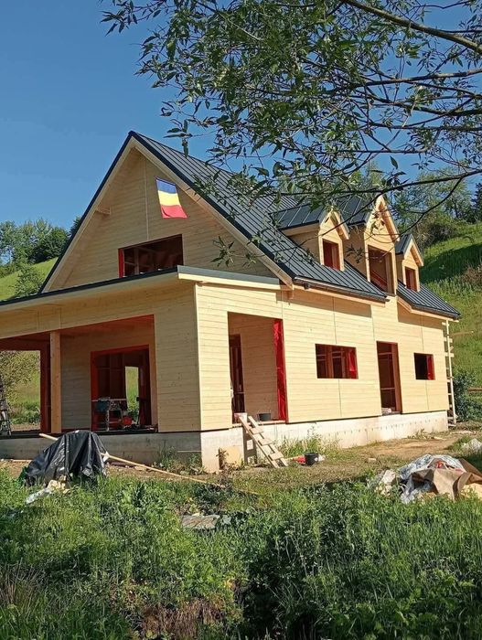 Executam lucrări de construcții acoperiș reparații montaj tablă țiglă metalic Hidroizolatii  bloc