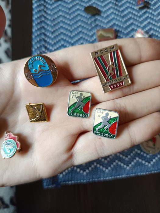 Лот Стари Български и Руски Спортни значки