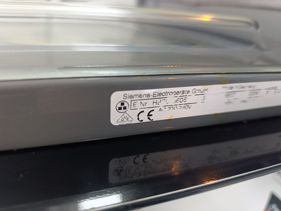Фурна за вграждане SIEMENS