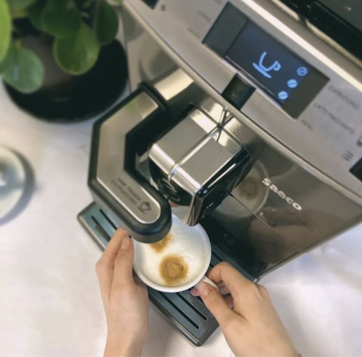 Продаётся кофемашина SAECO LIRIKA ONE TOUCH
