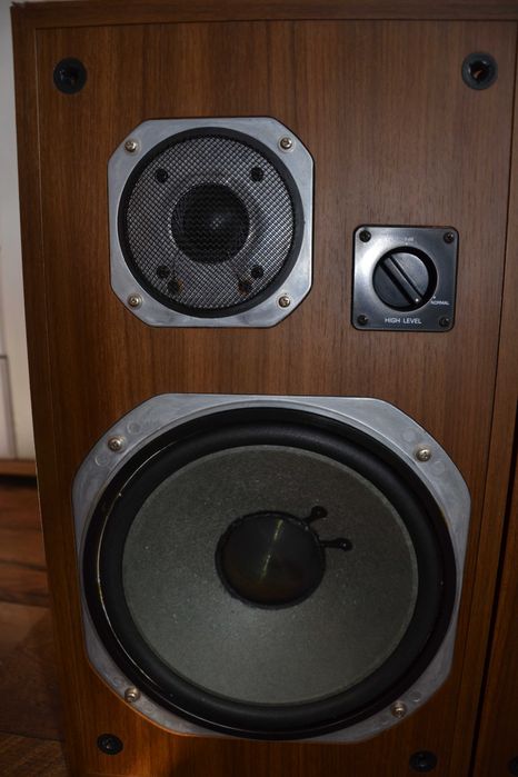 Тонколони Yamaha NS-645