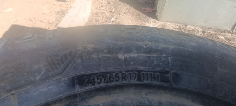 Продам Шины R17 245\65