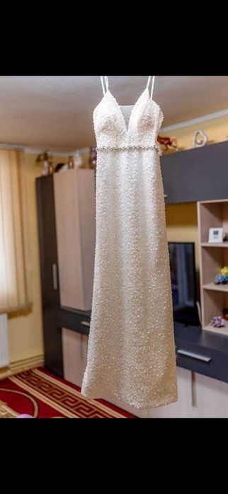 Vand rochie de mireasa in stare impecabila, rog seriozitate