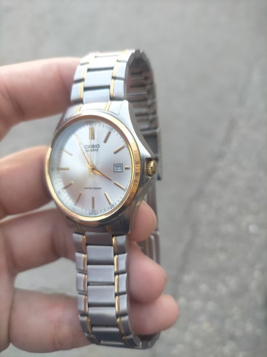 Продам часы CASIO