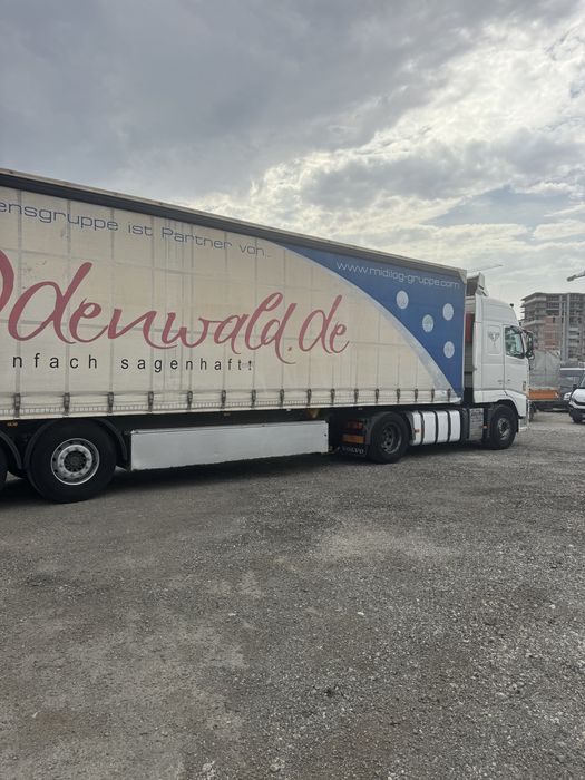 Ansamblu Volvo+Schmitz