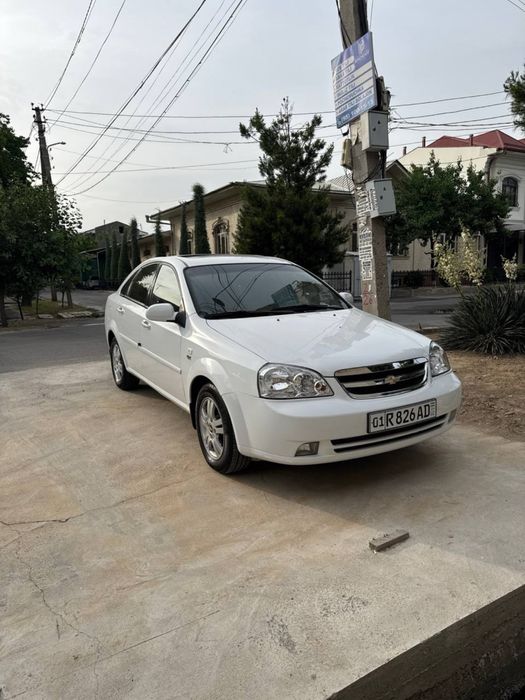 Lasetti 3 pozitsa (metan)