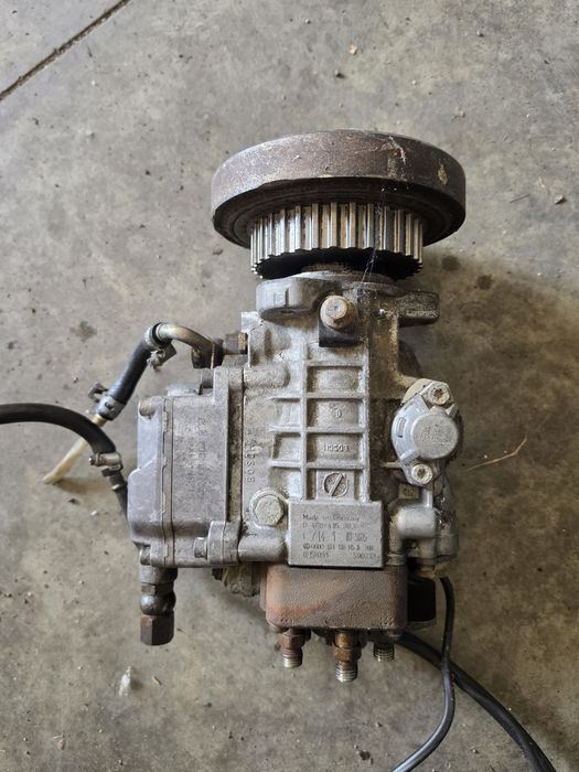 Pompa de injecție vw transporter t4 2.5 151 cp an 2002