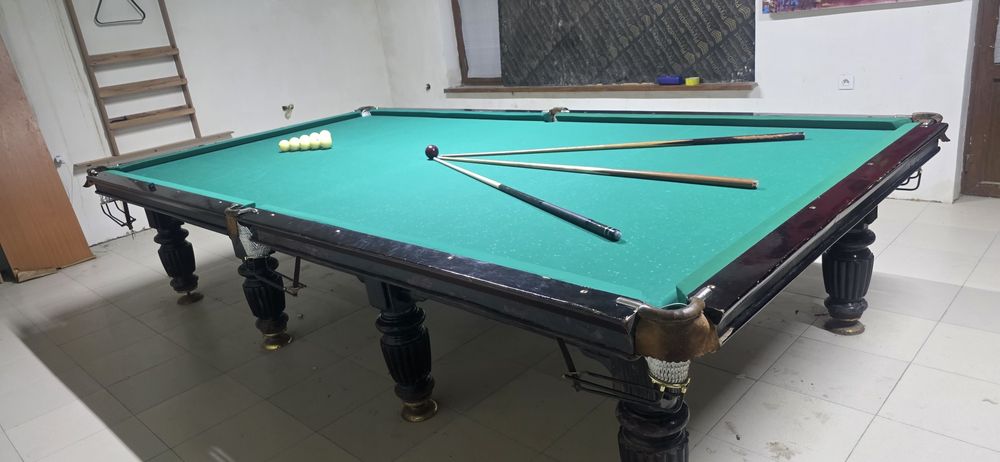 Столь белярдный продам