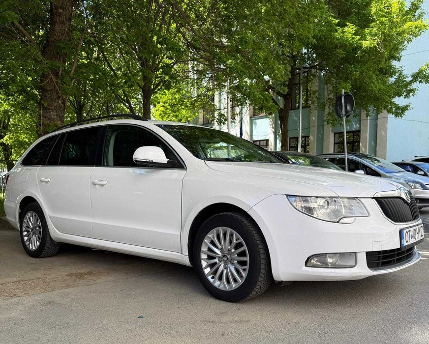 SKODA Superb 2011 — imagine 4