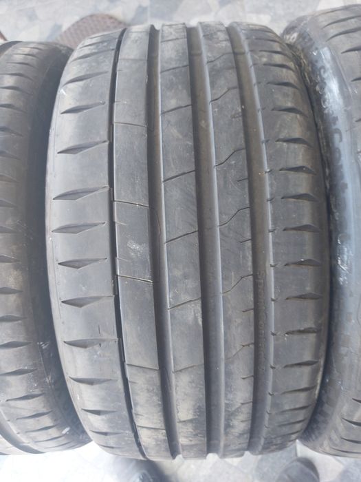 255/35R19 Continental дот 1122