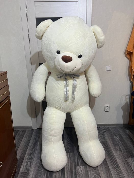 Продам плюшевого медведя