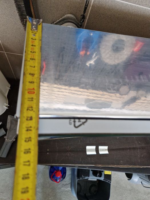 Vand dulap cu oglinda pentru baie