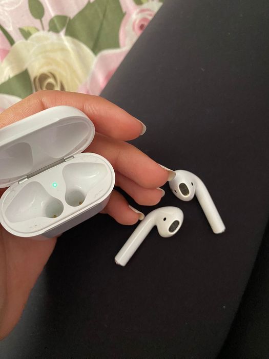 Vând căști Airpods, gen a 2 a.