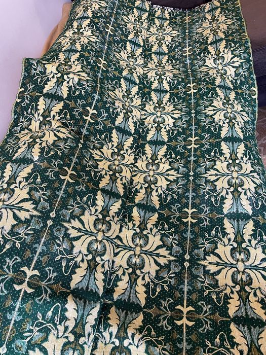 Вълнено шалте за спалня