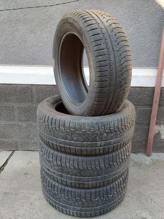 Vând Set Cauciucuri 235/55/17 M+S Nokian Import recent Germania