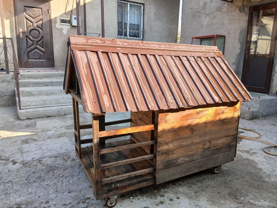 Дом на колёсах для собаки.