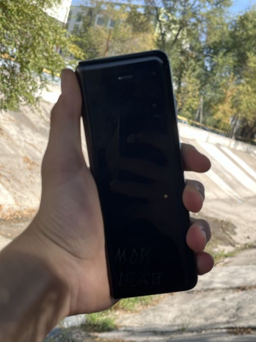 Продам samsung z fold 1