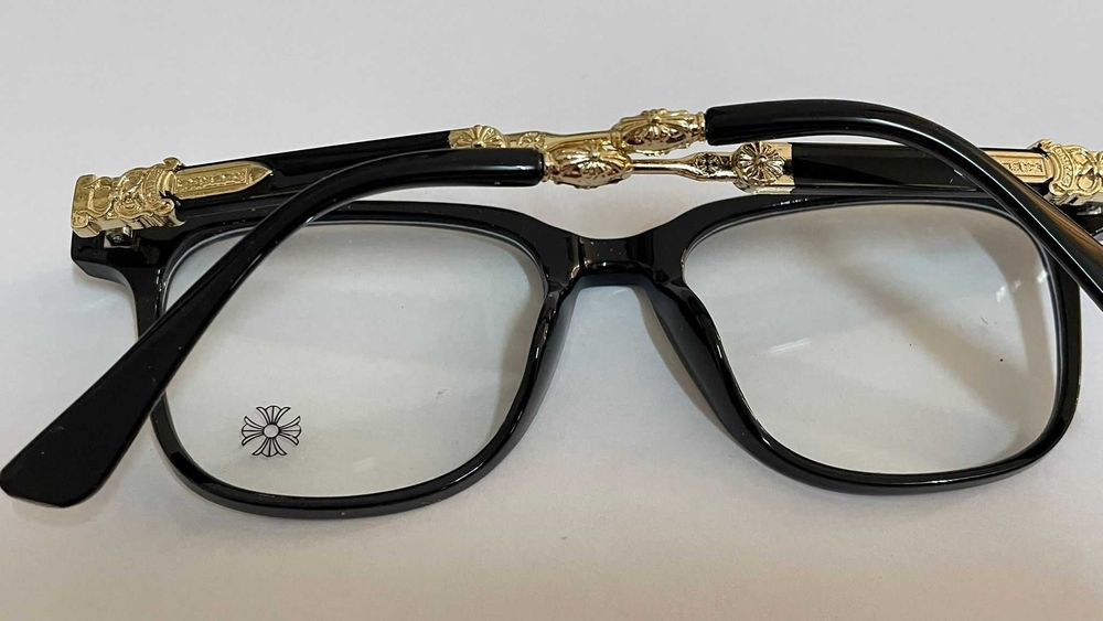 Chrome Hearts model deosebit, calculator Negrii cu Auriu