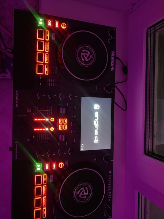 Продам диджей контроллер