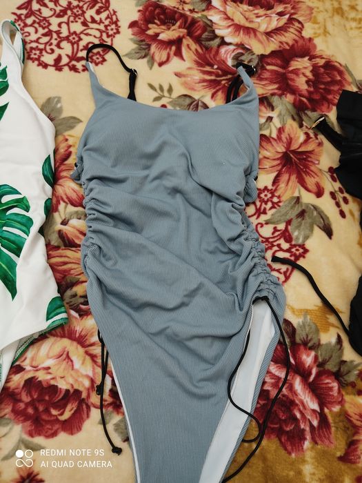 Продам купальник новый