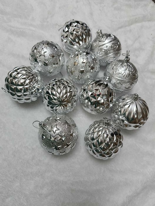 Новогодние игрушки