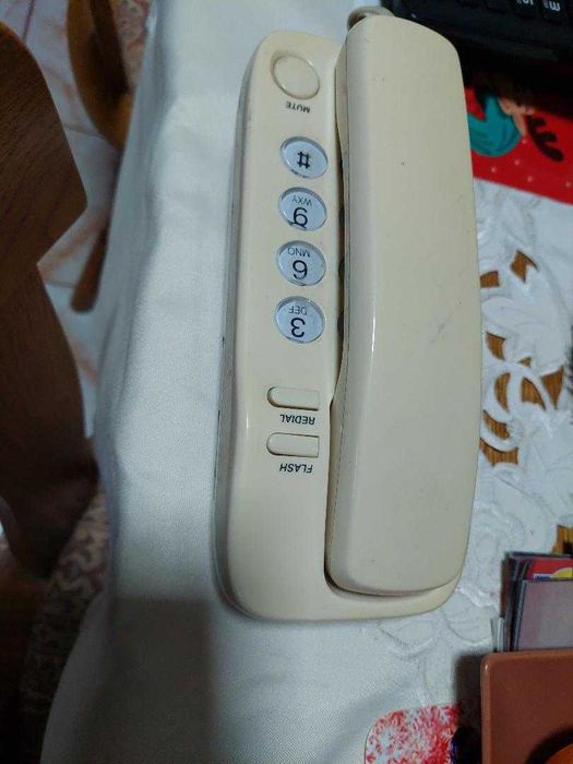 Telefoane retro, cu taste