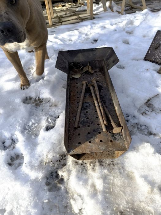 Мангал по 7000 .