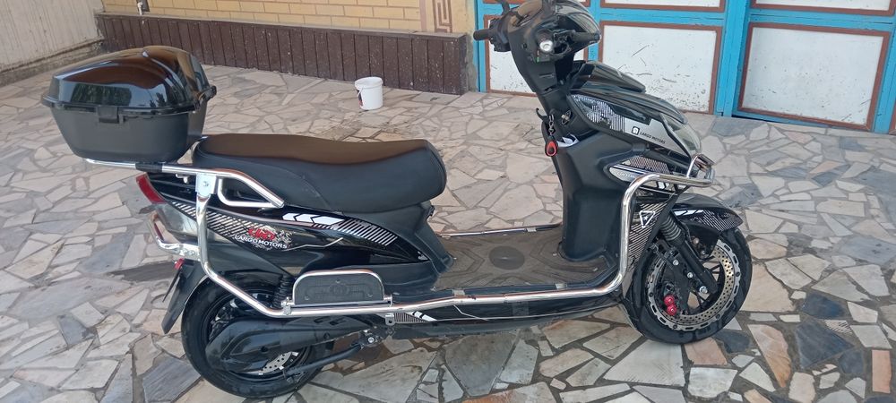 Skuter sotiladi holati ideal