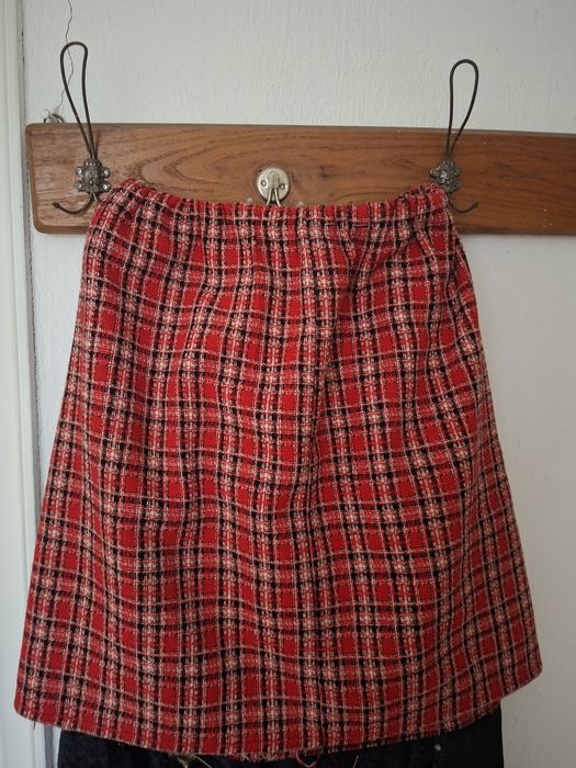 Дамско палто и дамска пола