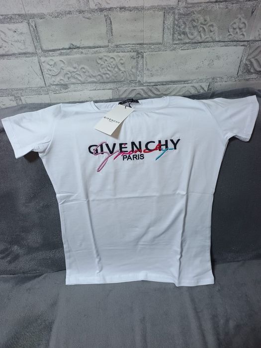 Tricouri Bumbac dama , siglă cusuta !