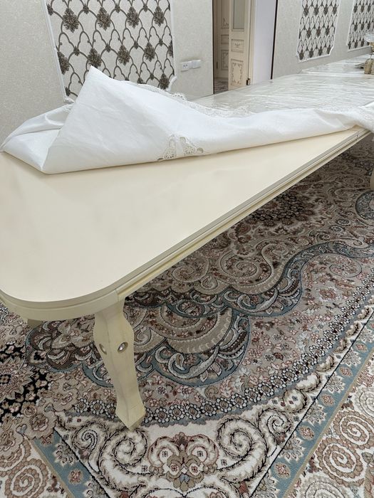 Стол в хорошем состояний