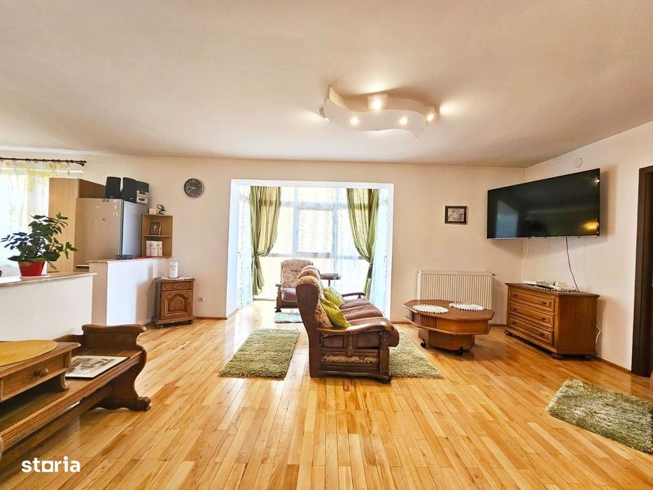 Apartament 7 camere, 200 mp, 3 niveluri, parcare- Borhanci