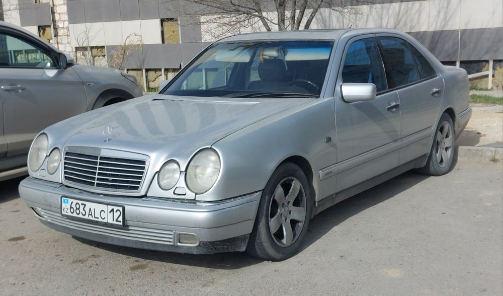 Мерседес Бенц Е320, казах, 1996 г.